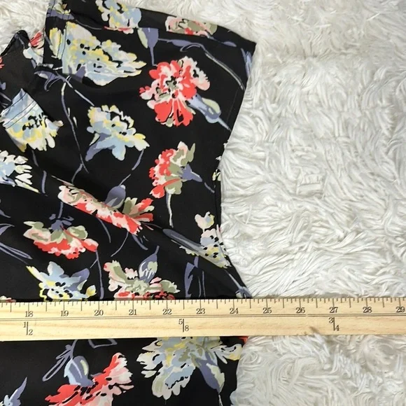 Black and Pink Ruffled Blouse with Short Sleeves - Picture 7 of 7